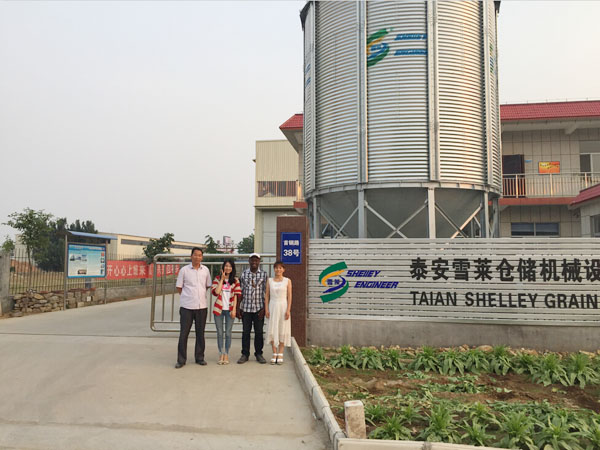 烏干達(dá)客戶來(lái)訪---泰安雪萊倉(cāng)儲(chǔ)機(jī)械設(shè)備有限公司！